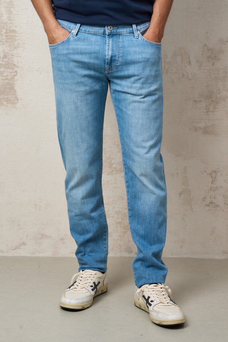 Parrion 1334 Women's Penelope High-Waisted Jeans - Stylish & Comfortable Denim - Image 2